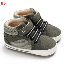 Load image into Gallery viewer, Classic Canvas Newborn Baby shoes